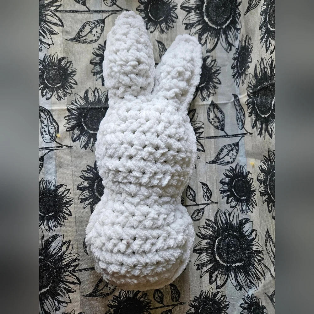Crochet Large White Peep Decor